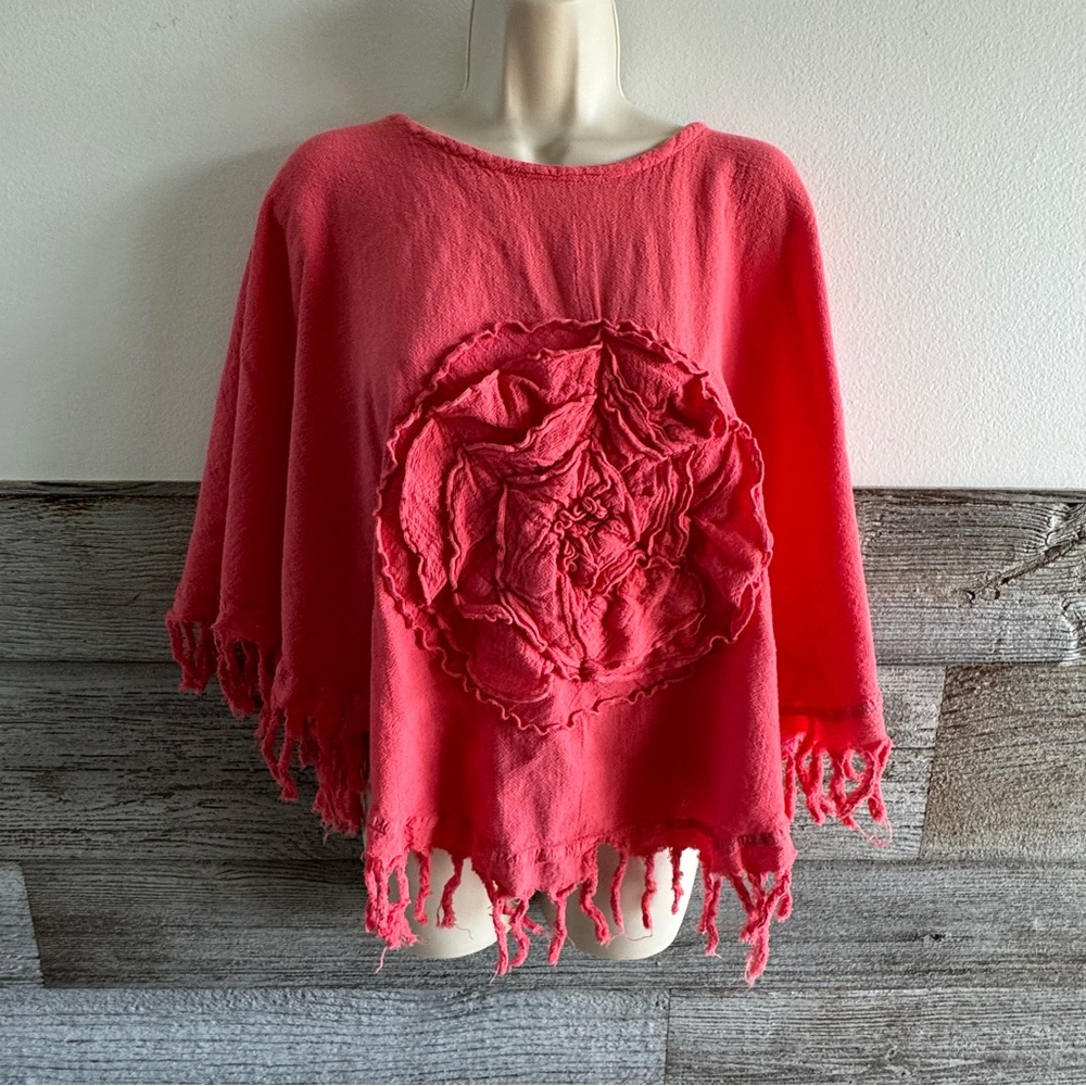 Cottonways OSFM One Size Shaded Coral/pink Gauzey Poncho Top Fringe Hem (Q1)